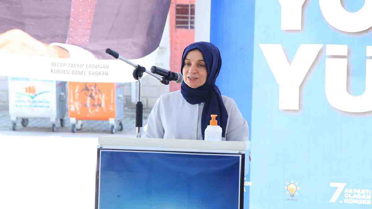 AK Parti Genel Başkan Yardımcısı Leyla Şahin Usta, CHP’nin FETÖ