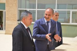 Kırşehir Valisi Hüdayar Mete Buhara, Ahi Evran Üniversitesini ziyaret Etti