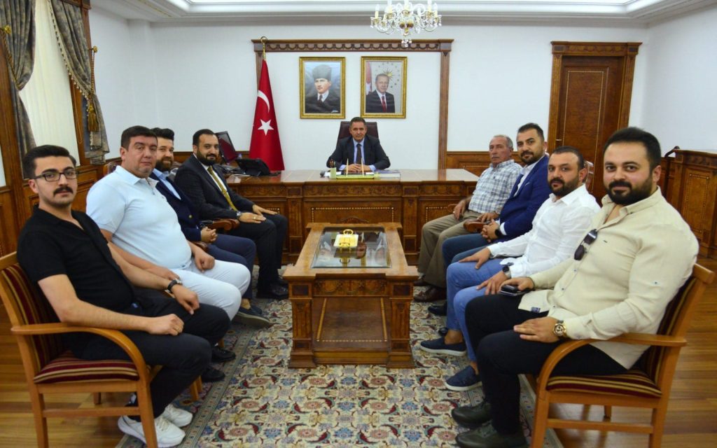 MÜSİAD Başkanı Polat ve üyeleri Vali Buhara’yı ziyaret etti