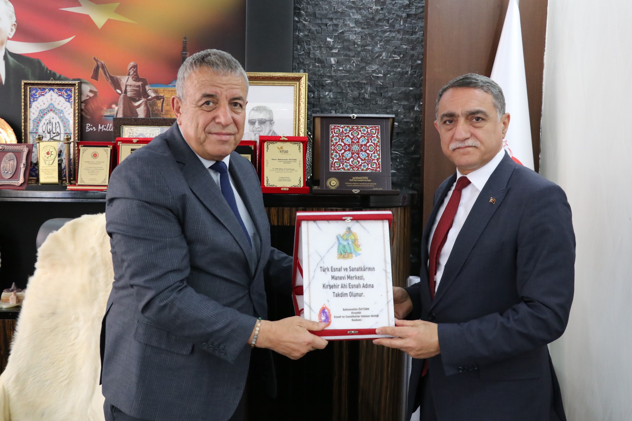 Karahocagil’den Bahamettin Başkana ziyaret