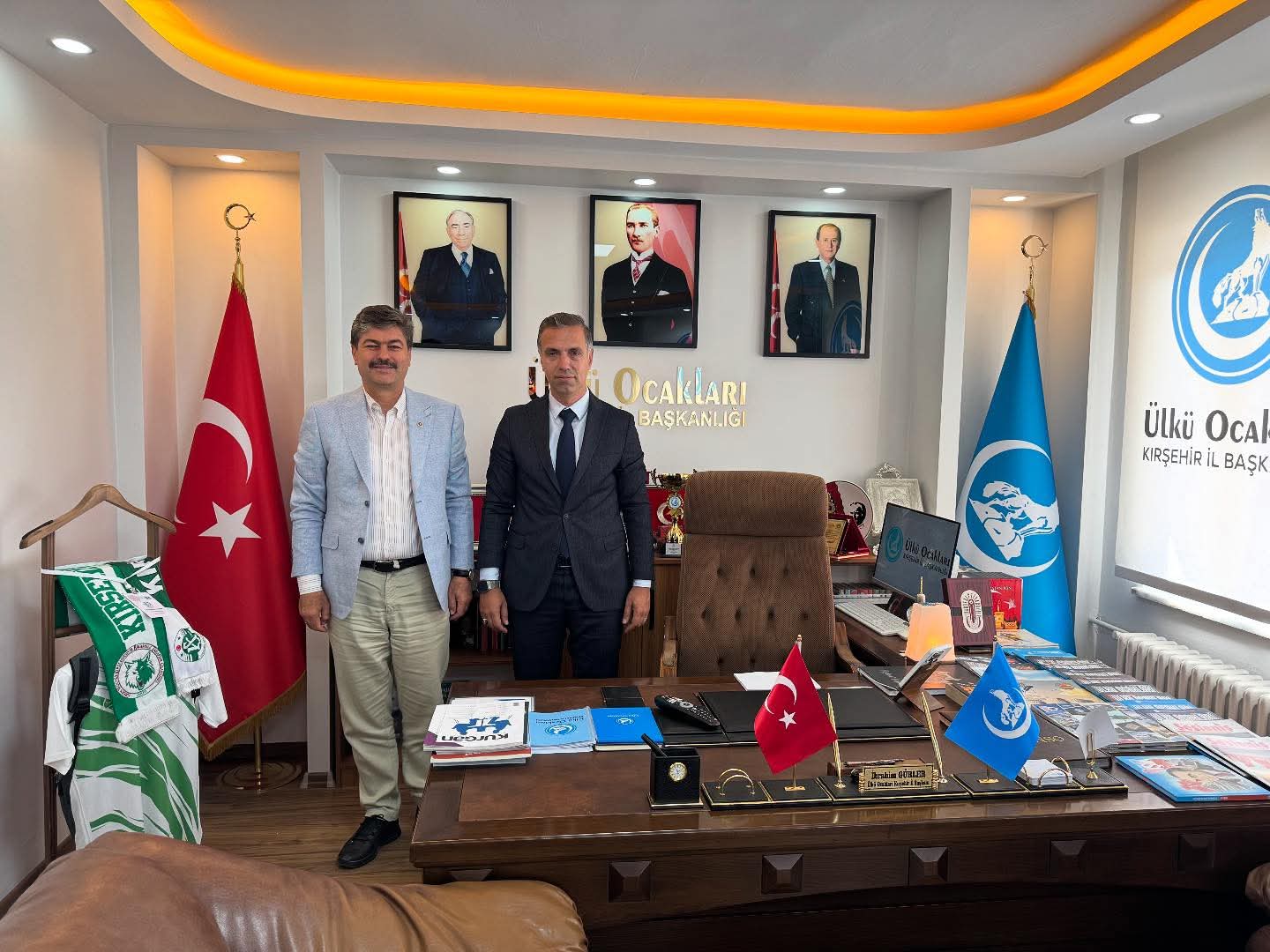 Milletvekili Erkan, Ülkü Ocaklarını ziyaret etti