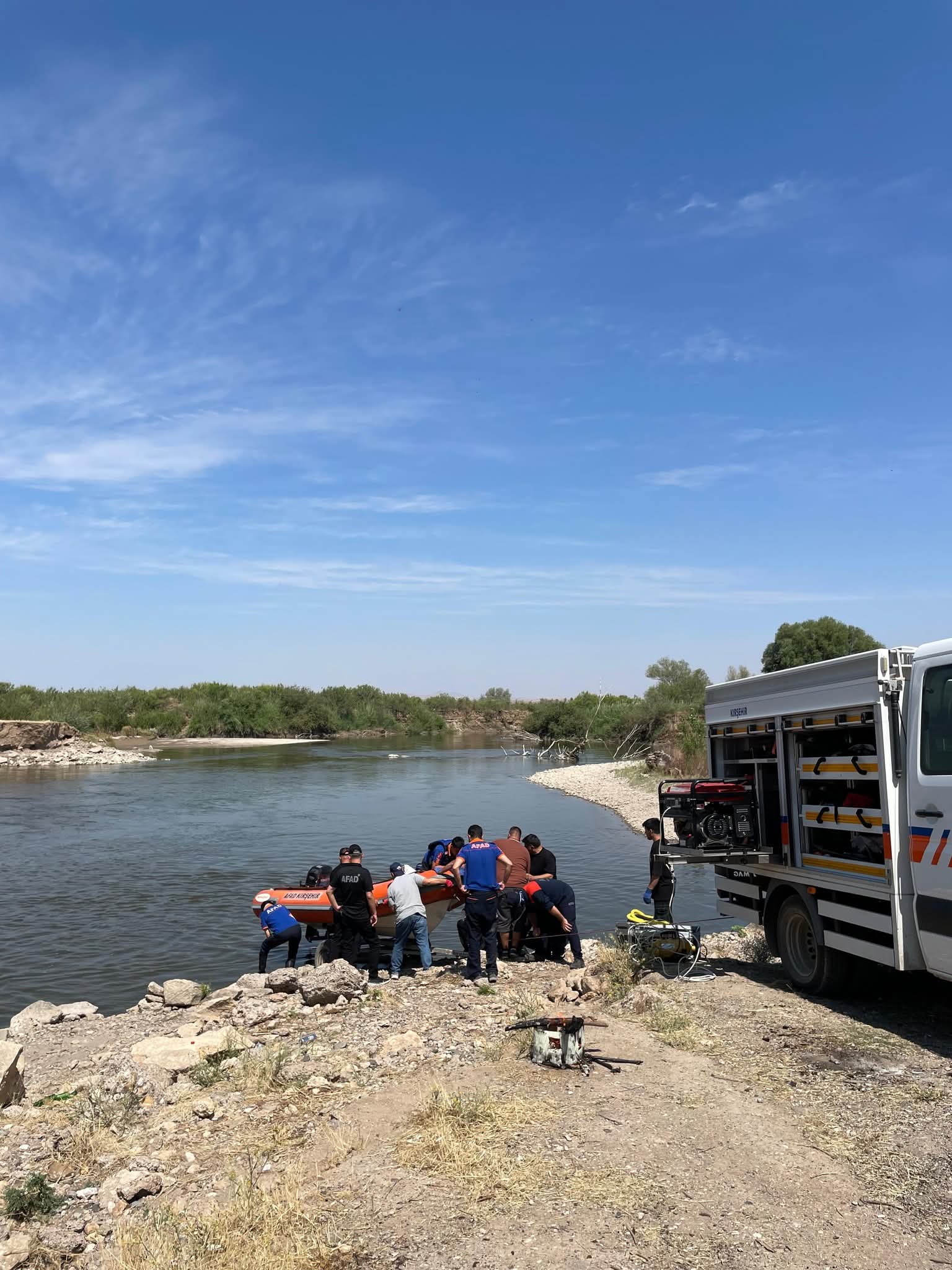 Gölete giren çocuğun cansız bedeni bulundu