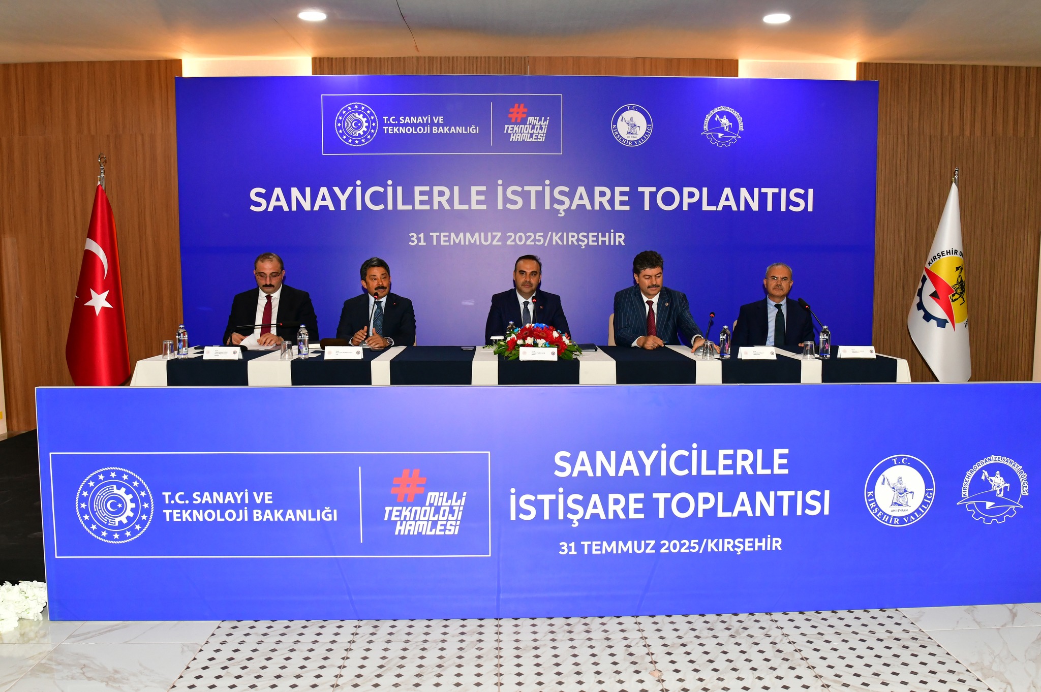 SANAYİ VE TEKNOLOJİ BAKANI KACIR: KIRŞEHİR’İ SANAYİ AÇISINDAN ÖNEMLİ BİR LOKASYON OLARAK GÖRÜYORUM 