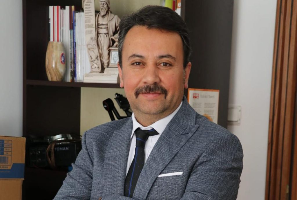 Kırşehir Esnaf ve Sanatkârları Odaları Birliği Denetim Kurulu Başkan Oğuz Cihan: Esnafımıza yalan yanlış bilgilerle oy avcılığı yapılıyor 