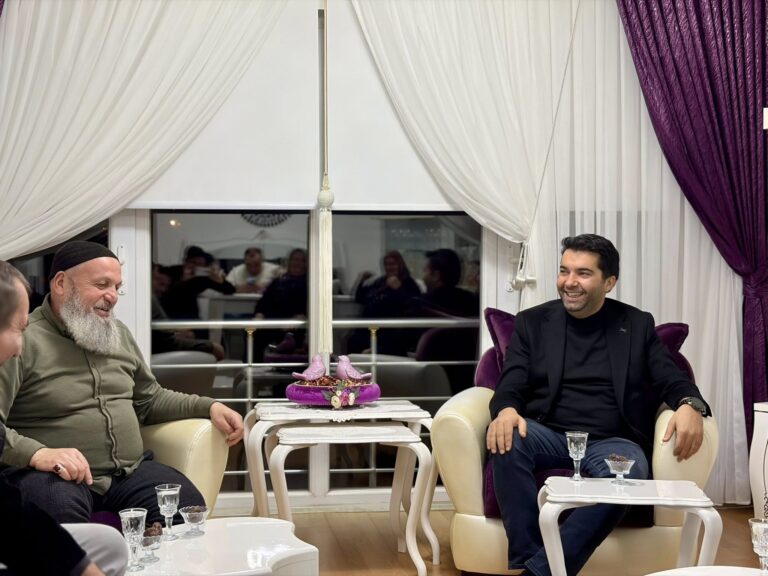 Başkan Demirci, Kamanlılarla Gönül Sofrasında Buluşuyor