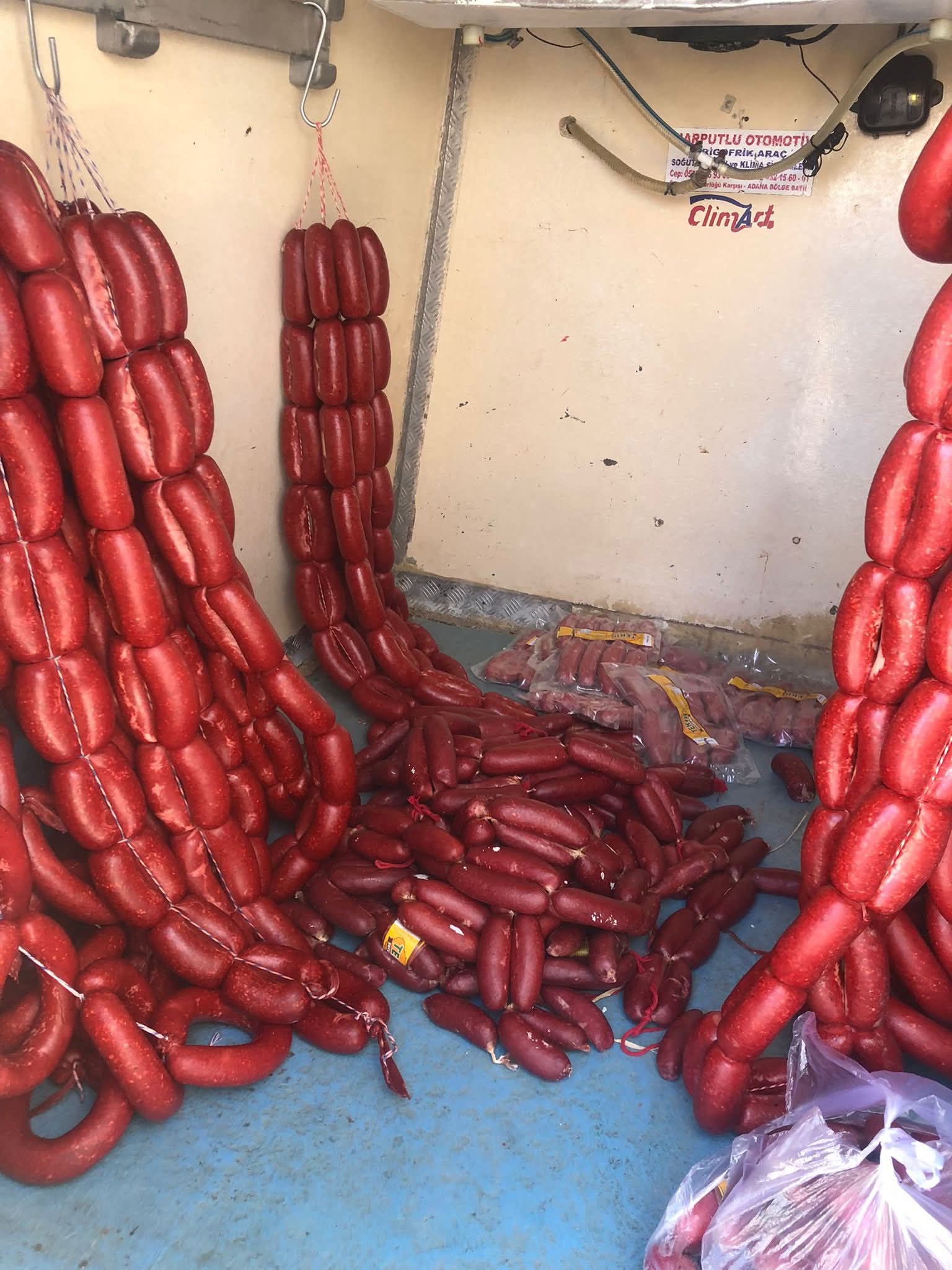 KIRŞEHİR’DE UYGUNSUZ GIDA ELE GEÇİRİLDİ