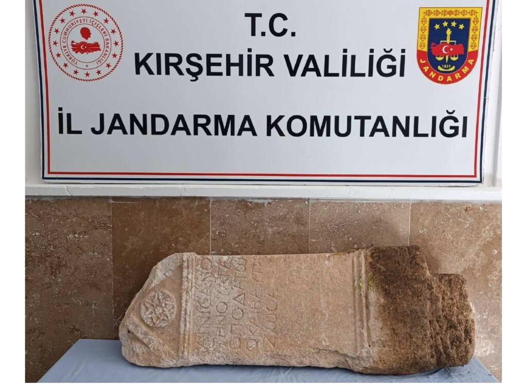 Mucur’da Tarihi Eser Operasyonu: Roma Dönemine Ait Mezar Taşı Bulundu